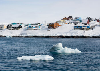 Europe pushes back after Trump announces tariffs over Greenland support: “We will not be blackmailed”